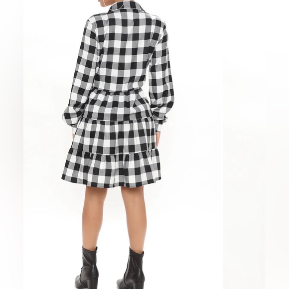 White and Black dress - Picture 2 of 3